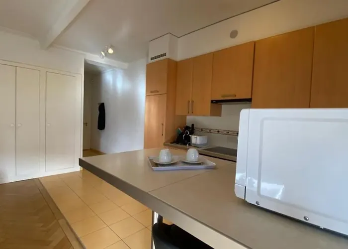 Apartment Large 7 Minutes Walking To Train Station *